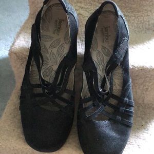 Black flat shoes with memory foam insole